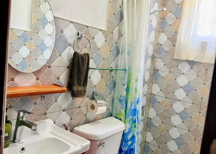 Lovenista Exclusive! Rent Entire Place *